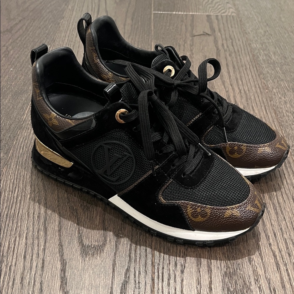 Louis Vuitton Sneakers